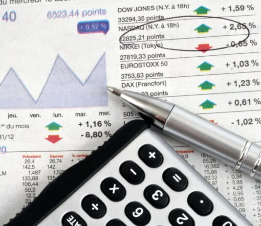 Investissement en bourse : comment connaître son profil de risque ? Surveiller la Bourse de Paris et le CAC 40